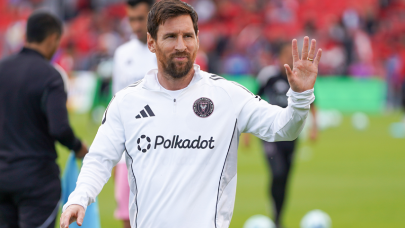 ميسي يستحوذ رسميا على ملكية فريق إسباني