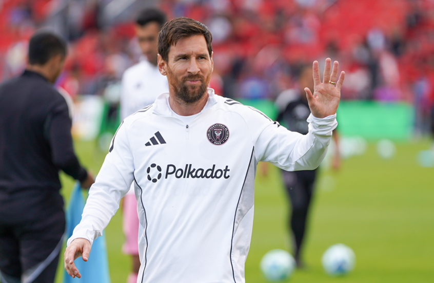 ميسي يستحوذ رسميا على ملكية فريق إسباني