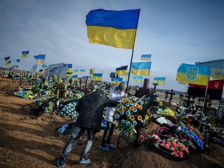 رئيس أركان القوات البلجيكية: الاتحاد الأوروبي يدعم كييف لإطالة أمد النزاع على حساب دماء الأوكران