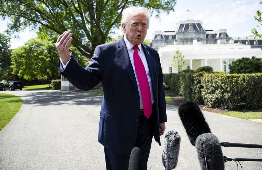 ترامب يشكر طهران على فتح مضيق هرمز “الإيراني”