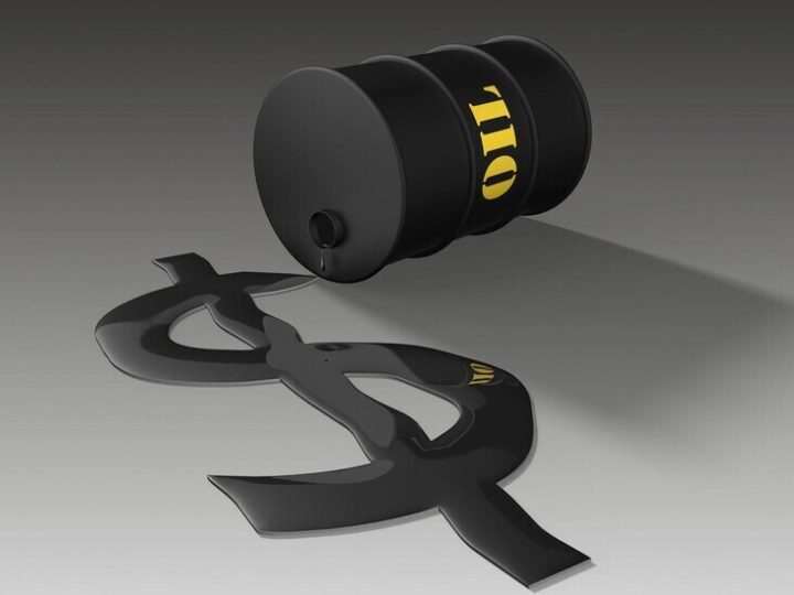 أسعار النفط تهبط 10% بعد إعلان إيران فتح مضيق هرمز بالكامل