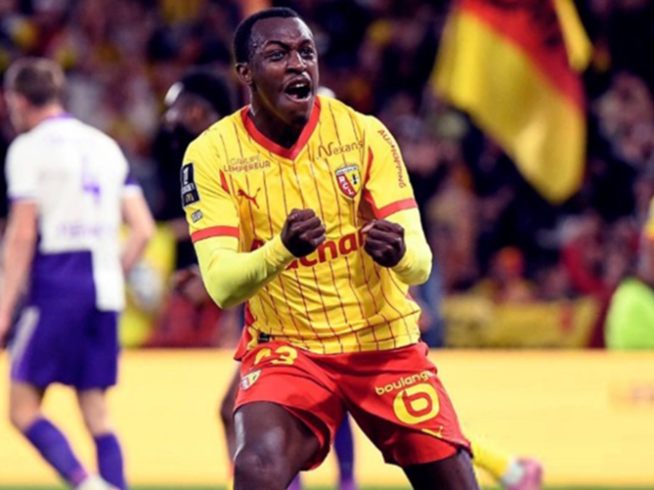 سعود عبد الحميد يسجل هدفا رائعا ويقود انتفاضة لانس أمام تولوز