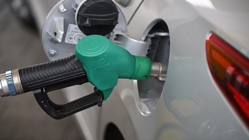 قافلة سيارات تتجه إلى برلين احتجاجا على ارتفاع أسعار الوقود وسط تداعيات مرتبطة بأزمة إيران