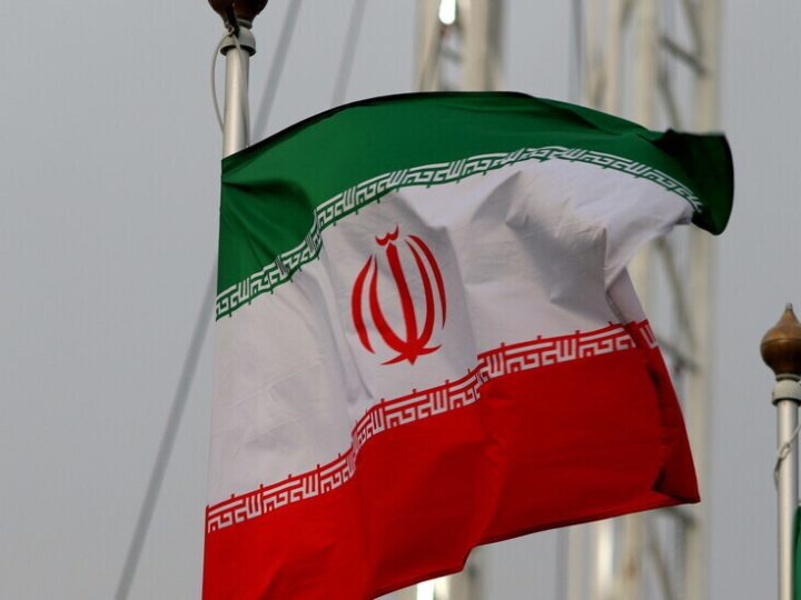 إيران تنفي موافقتها على نقل مخزونها من اليورانيوم المخصب