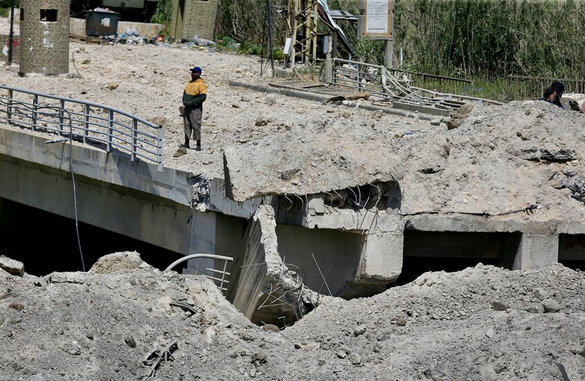 الجيش الإسرائيلي يعلن استهداف مسلحين جنوب “الخط الأصفر” في جنوب لبنان لاقترابهم من قواته