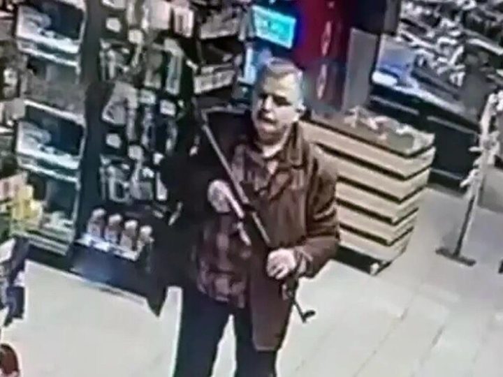 كييف.. مقتل 5 أشخاص وإصابة 15 آخرين بينهم طفل في حادث إطلاق نار داخل سوبر ماركت (فيديوهات)