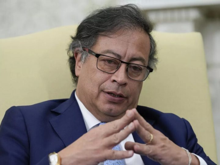 بيترو يتهم اليمين في الولايات المتحدة والإكوادور بالتدخل في الانتخابات الكولومبية