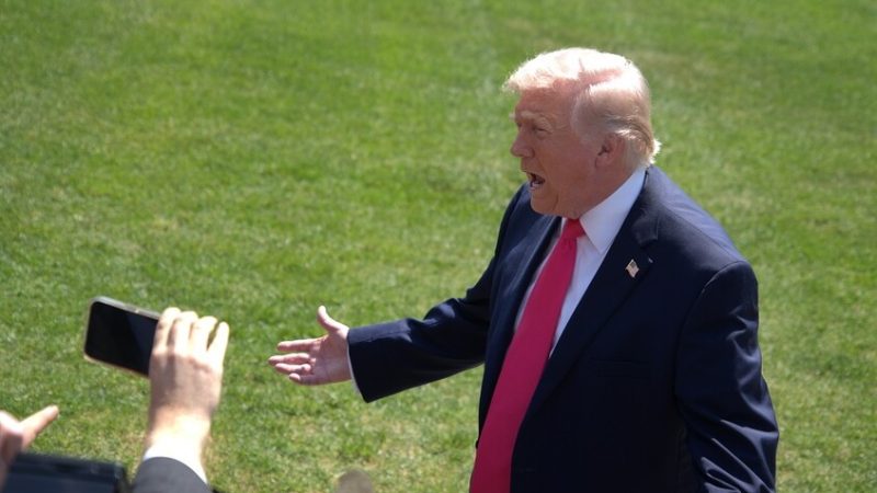 إعلام: ترامب عارض احتلال خرج وصرخ بوجه مساعديه وطالبه مستشاروه بتقليل المقابلات الصحفية