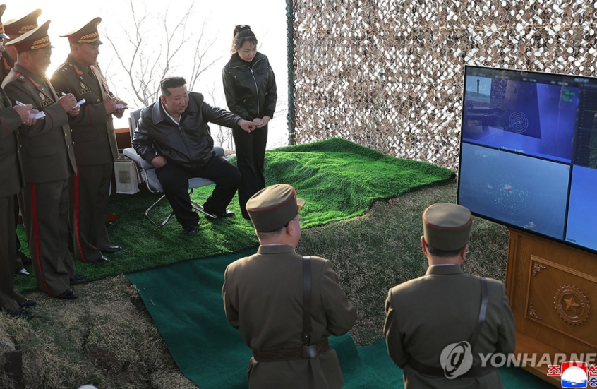 بحضور كيم.. كوريا الشمالية تجري تجارب صاروخية جديدة