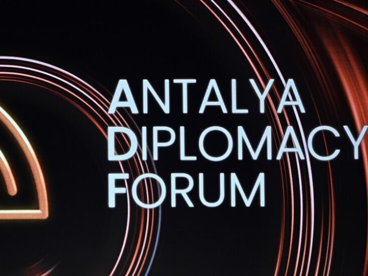 تركيا.. مطالبات باستدعاء السفير الأمريكي