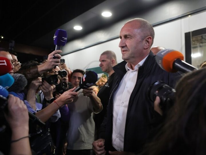 بلغاريا.. حزب الرئيس السابق يتجه لتحقيق فوز مقنع في الانتخابات البرلمانية