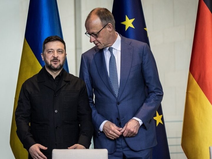 سياسية ألمانية: نتائج لقاء ميرتس وزيلينسكي تنذر بكارثة مروعة