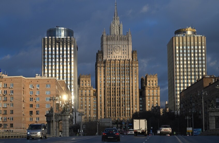 الخارجية الروسية: تعزيز بريطانيا وفرنسا لقدراتهما النووية يؤدي إلى سباق تسلح