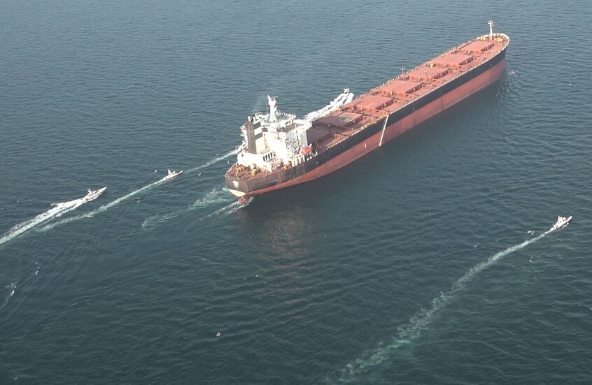 المنظمة البحرية الدولية  تعمل على خطة لإجلاء مئات السفن من الخليج