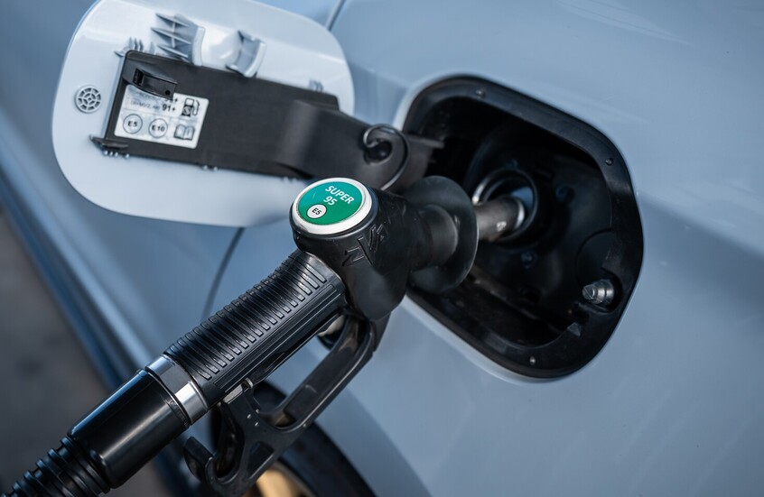 الصين تخفض أسعار الوقود لأول مرة منذ بدء الحرب على إيران