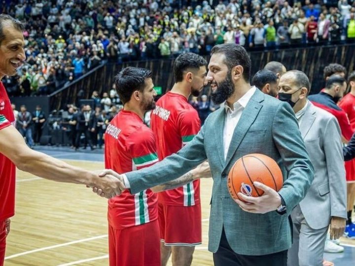 بعد فوزه على سوريا.. رئيس وزراء لبنان يهنئ منتخب بلاده ويعلق على كلمة الشرع