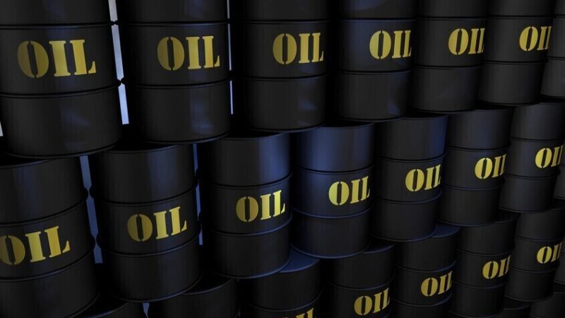 أسعار النفط تقفز 5%.. وخام برنت يتجاوز 100 دولار للمرة الأولى منذ 13 أبريل