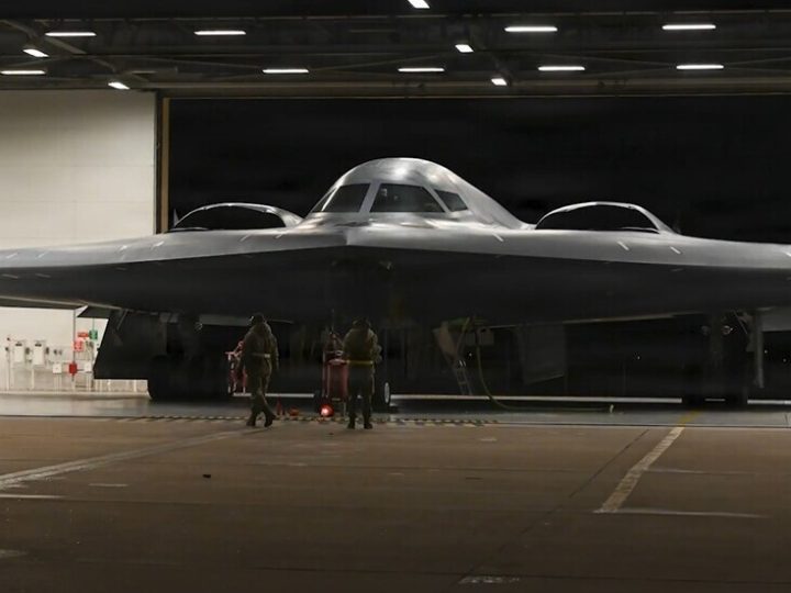 القيادة المركزية الأمريكية بعد تمديد المهلة مع إيران: قواتنا ما تزال على أهبة الاستعداد (فيديو)