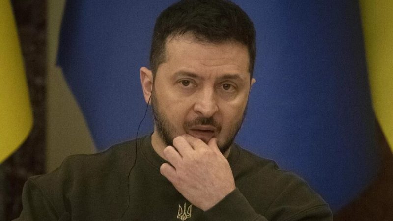 ميدفيدتشوك: زيلينسكي يسعى لحرب أبدية للبقاء في السلطة ويتجاهل خطة ترامب!