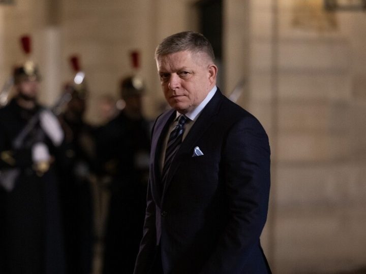 براتيسلافا: فيتسو يستطيع الطيران إلى روسيا للاحتفال بعيد النصر حتى لو رفضت بولندا ذلك