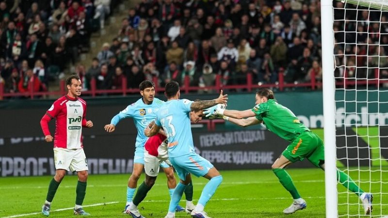 الدوري الروسي.. لوكوموتيف موسكو يفرمل زينيت بطرسبورغ