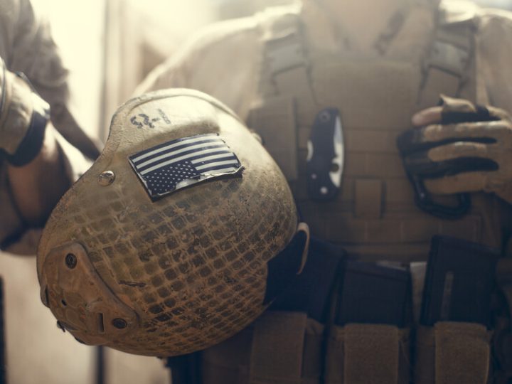 CNN: اعتقال جندي من القوات الخاصة الأمريكية لفوزه بـ 400 ألف دولار جراء مراهنة على الغارة ضد مادورو