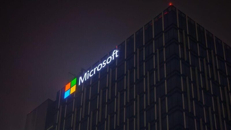 “مايكروسوفت” تعرض التقاعد المبكر على 7% من موظفيها