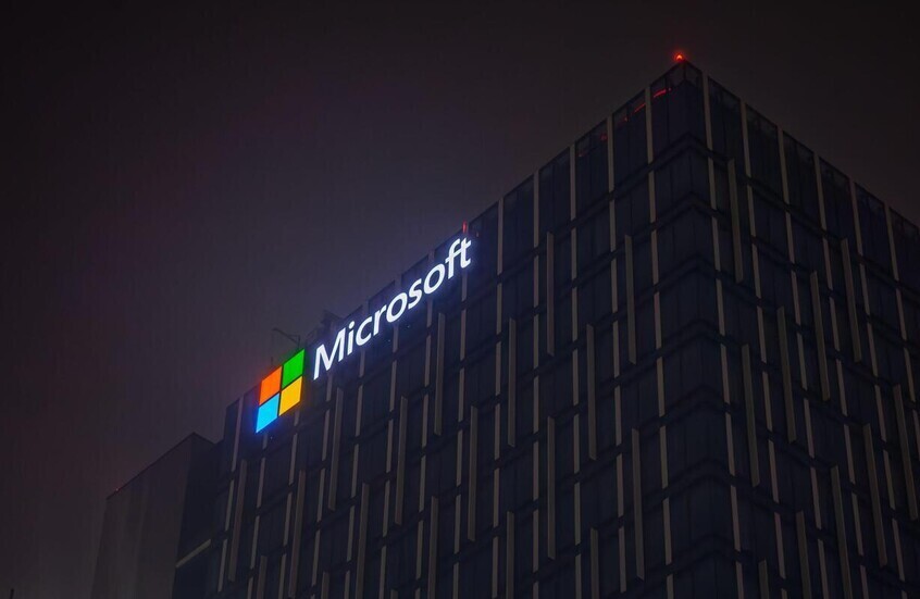 “مايكروسوفت” تعرض التقاعد المبكر على 7% من موظفيها