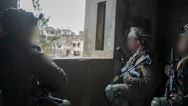 “هآرتس”: جنود إسرائيليون يعانون “حالات نفسية” بسبب الحرب على غزة