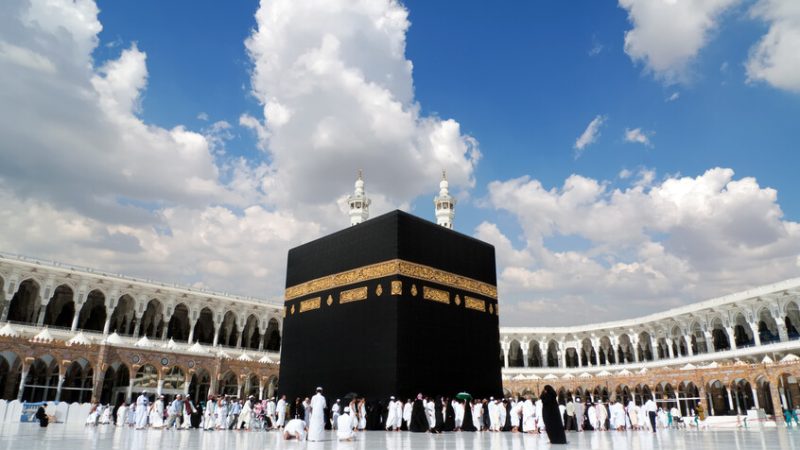 السعودية.. غرامة مالية طائلة لمن يؤوي حاملي تأشيرات الزيارة بمكة