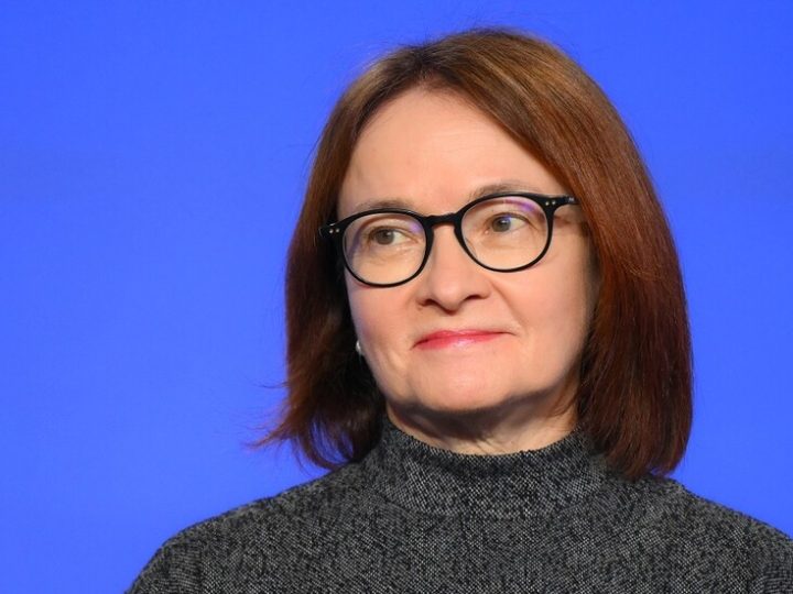 نابيولينا: الاقتصاد الروسي يعود إلى مسار النمو