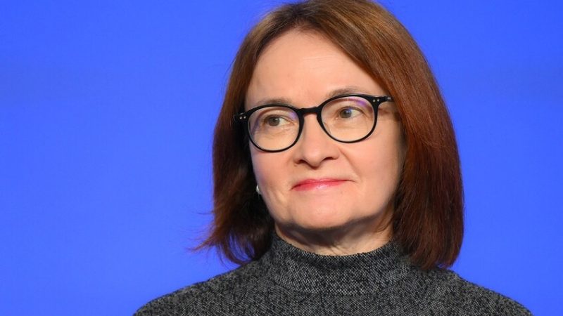 نابيولينا: الاقتصاد الروسي يعود إلى مسار النمو