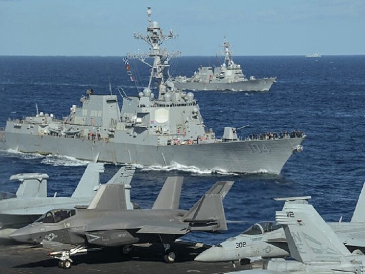 الجيش الأمريكي يكشف عن المدمّرة التي تقود حصار الموانئ الإيرانية (صورة)