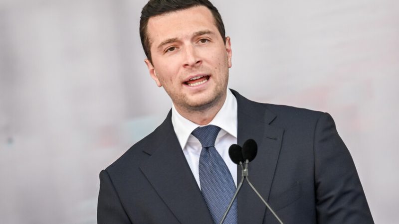 حزب لوبان يبحث عن بنك مستعد لإقراضه قبل الانتخابات الرئاسية