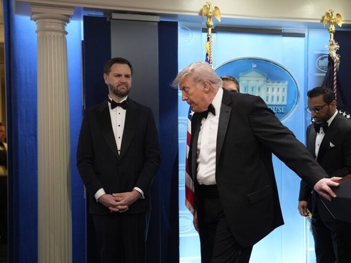 جهاز الخدمة السرية يكشف عن وضع ترامب ومطلق النار بعد محاولة الاغتيال