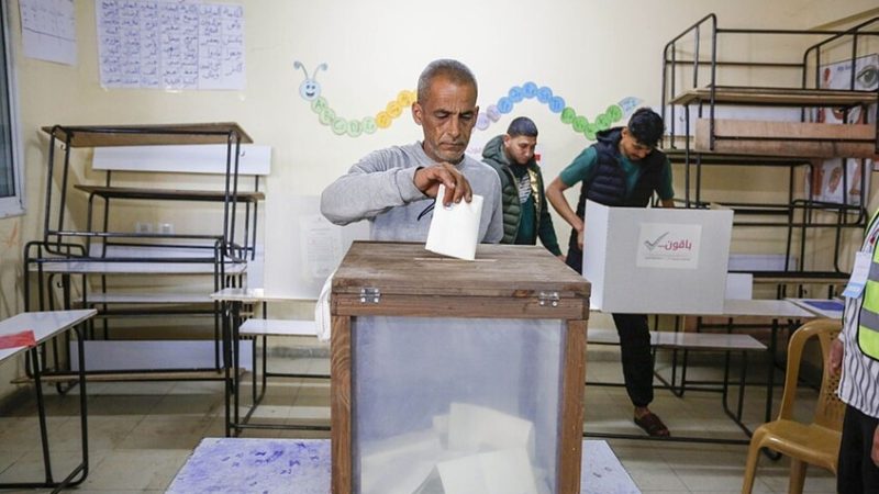 حركة فتح تفوز في الانتخابات البلدية بالضفة وتتفوق على قائمة محسوبة على حماس في دير البلح بغزة