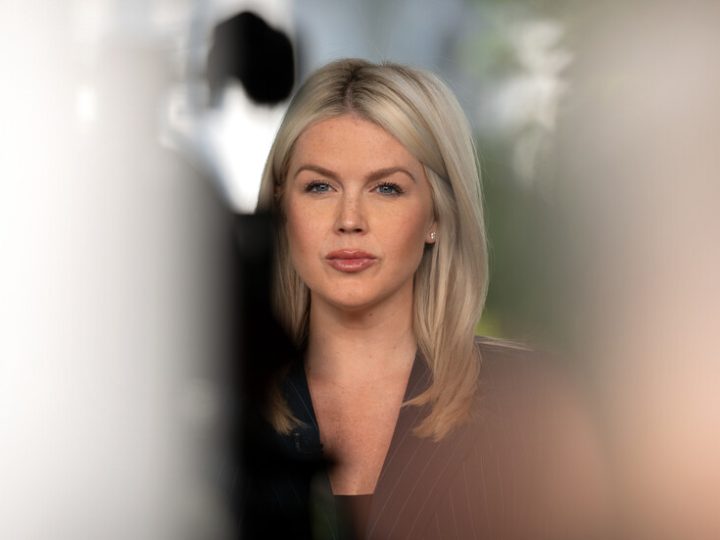 عقب تصريح مثير للجدل ونظريات مؤامرة.. متحدثة البيت الأبيض تعلق على حادثة إطلاق النار بعشاء المراسلين