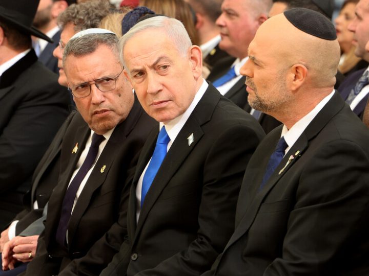 نتنياهو يلغي احتفالا جماعيا خوفا من حزب الله