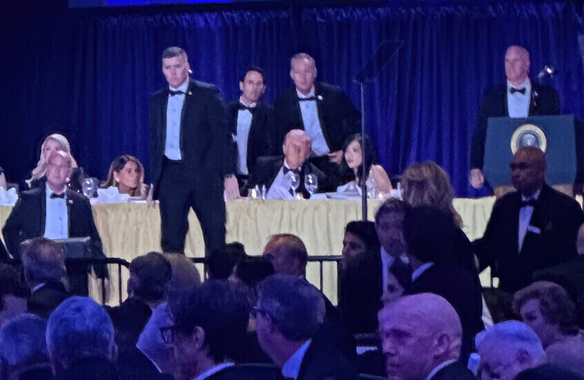 صحيفة تركية: حادث إطلاق النار في واشنطن قد يكون “رسالة سياسية”