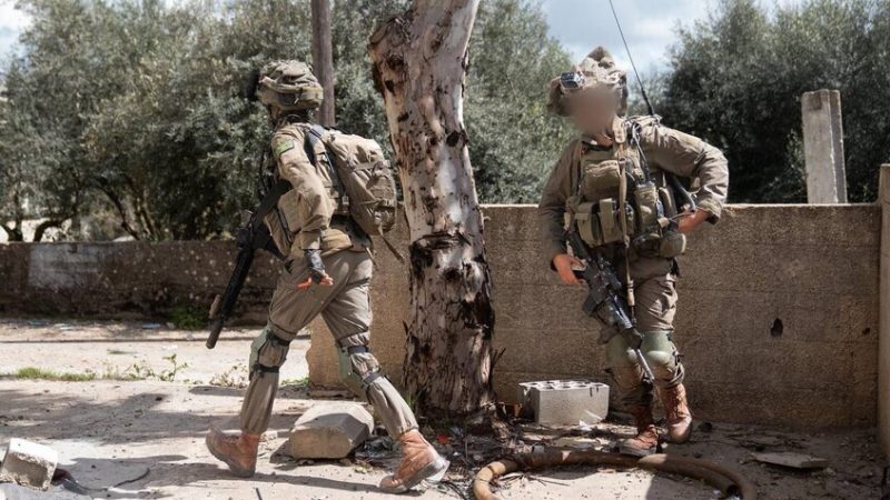 “معاريف”: الجيش الإسرائيلي يبدأ سحب قوات له من لبنان حتى “الخط الأصفر”