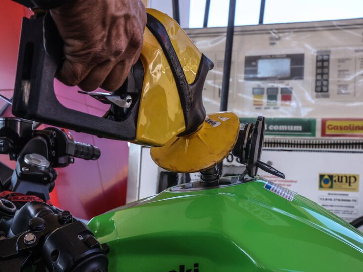 ارتفاع أسعار البنزين مجددا في الولايات المتحدة على خلفية أزمة إيران