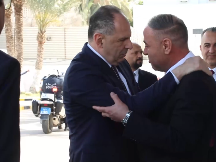 ليبيا واليونان تبحثان ترسيم الحدود البحرية وسط جدل إقليمي حول الاتفاقية التركية