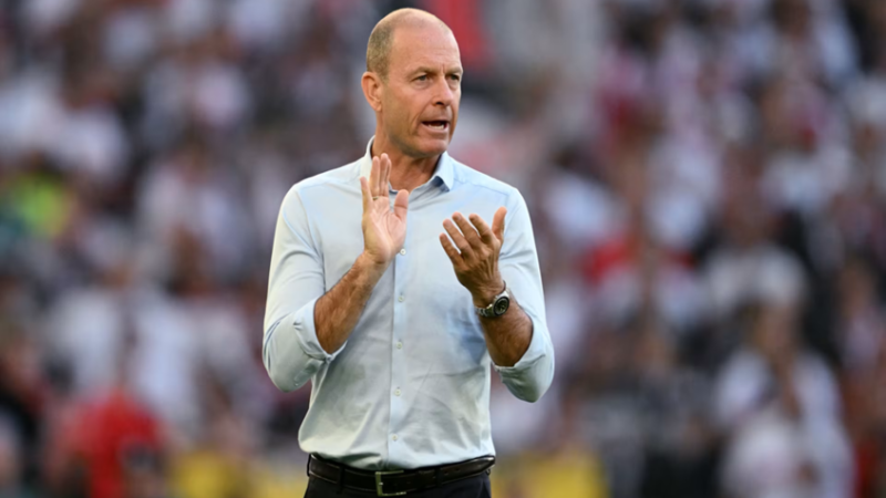 بعد الخسارة بثلاثية من بيراميدز.. مدرب الأهلي المصري يحسم مستقبله