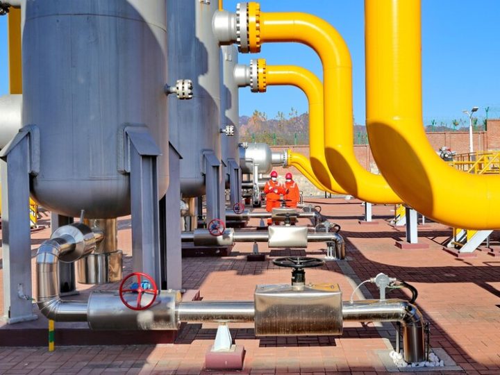 السفير الروسي لدى بكين: قيمة توريدات الطاقة الروسية للصين بلغت 80 مليار دولار في 2025