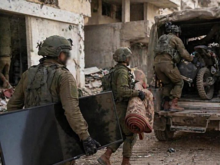 الجيش الإسرائيلي يفتح تحقيقا في نهب ممتلكات مدنية بلبنان ويعزز نقاط التفتيش