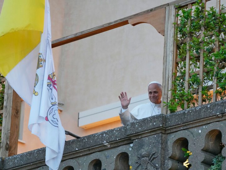 الفاتيكان يعين وسيطا لحل نزاع حول إقامة ثلاث راهبات مسنات في دير بالنمسا