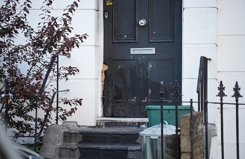 التحقيقات تكشف تفاصيل تجنيد متهمين عبر “تلغرام” لحرق منزل وموقع تابع لرئيس الوزراء البريطاني