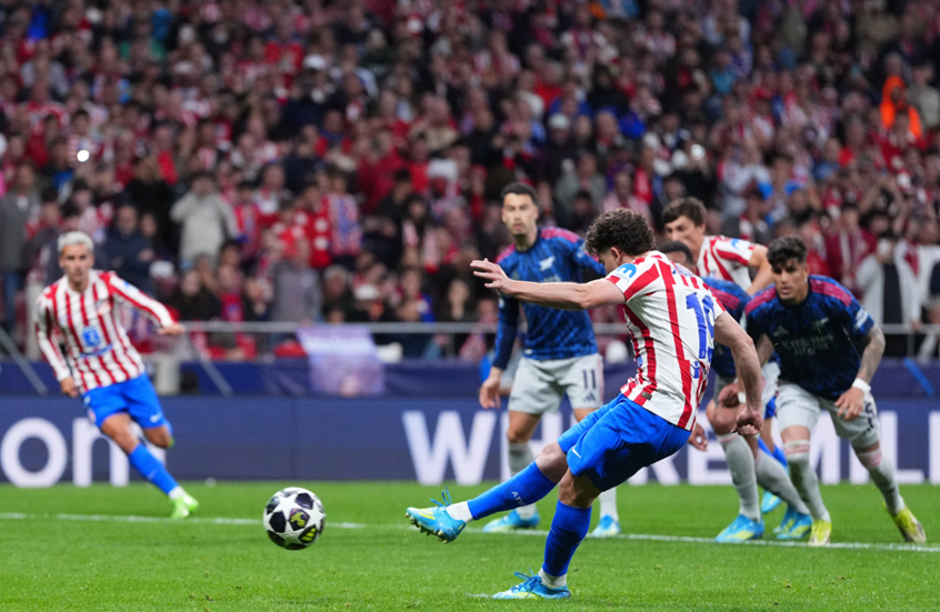 أتلتيكو مدريد وأرسنال يفترقان على التعادل في ذهاب نصف نهائي دوري الأبطال