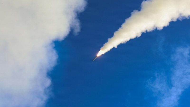 “بلومبرغ”: الولايات المتحدة قد تنشر صواريخ فرط صوتية في الشرق الأوسط