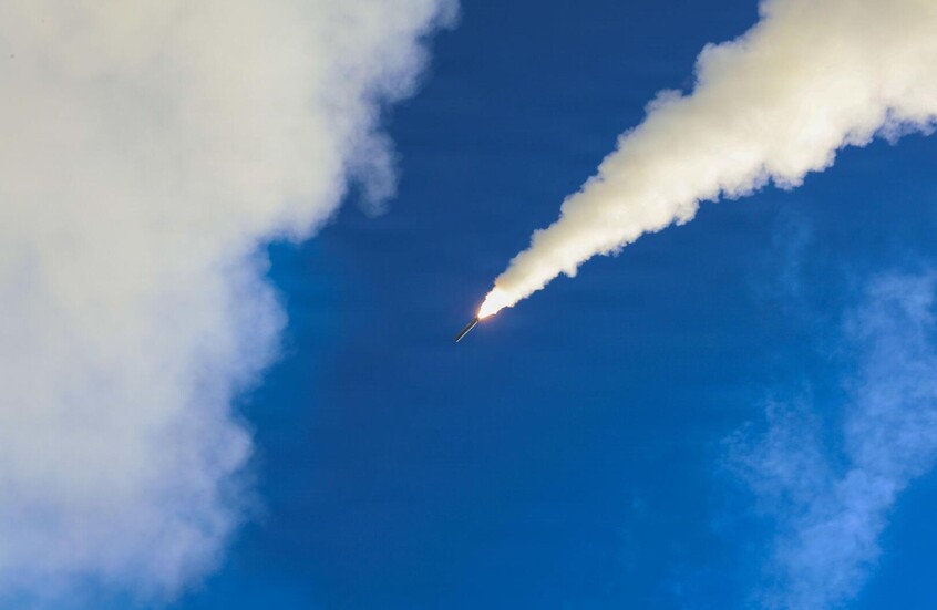 “بلومبرغ”: الولايات المتحدة قد تنشر صواريخ فرط صوتية في الشرق الأوسط